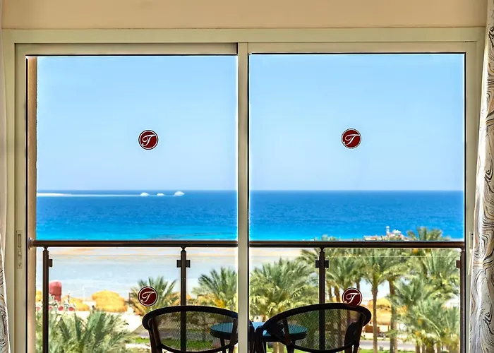 منتجع تروبيتل سهل حشيش 5*